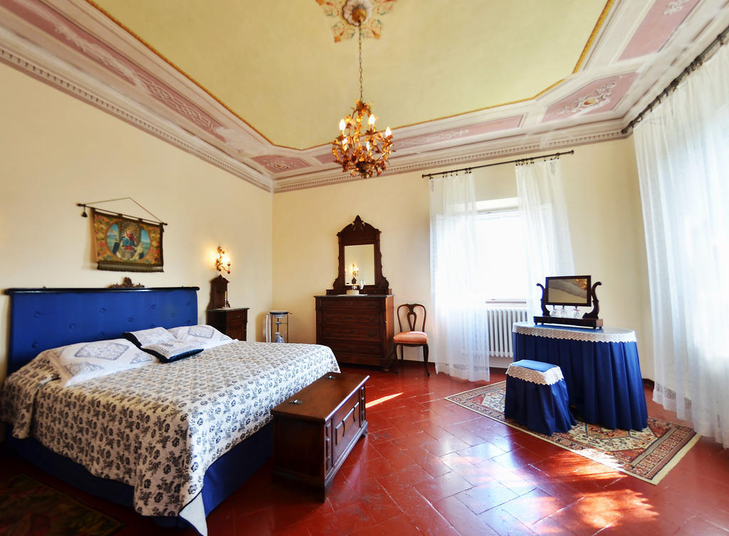Villa Buonaparte Сан-Мініато Номер фото